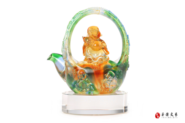 沙彌獻福（含水晶底座）